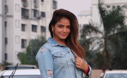 Neetu Chandra20190110124903_l